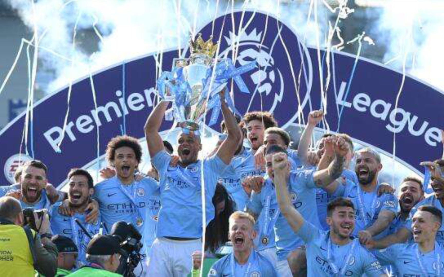 因其堅強的 因其堅強的